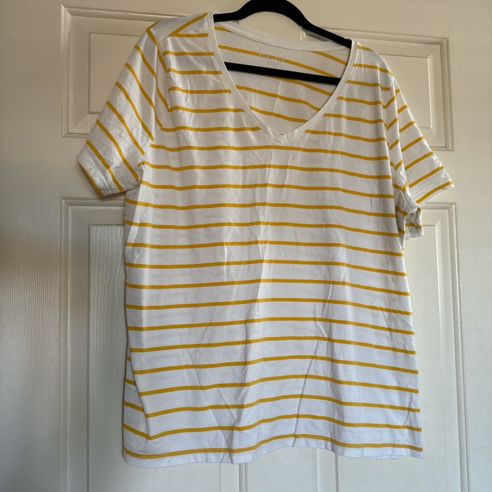 Ava & Viv Yellow and White Striped V-Neck T-Shirt 2x